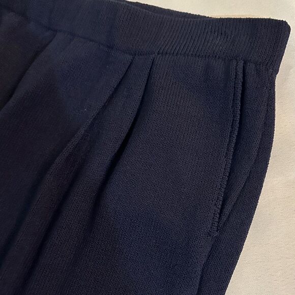 St. John Navy Santana Knit Pleated Pants w/ Pockets Size 16 - Picture 4 of 7